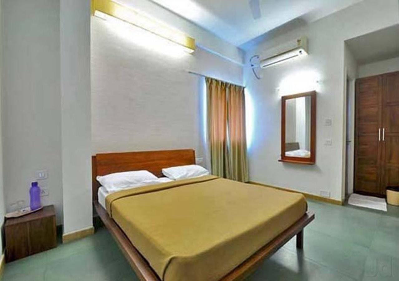 Hotel Holiday Home บังกาลอร์ ภายนอก รูปภาพ