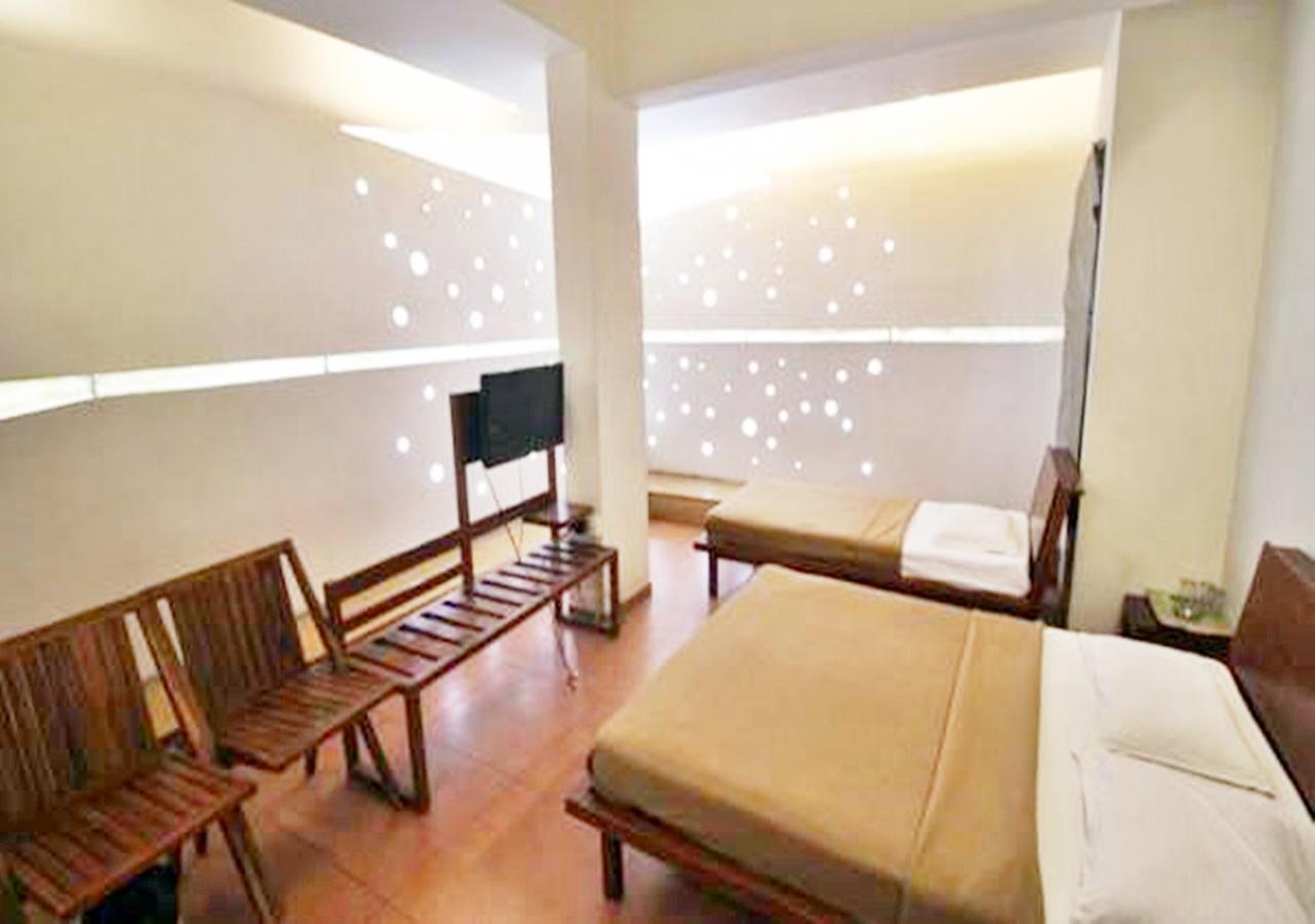 Hotel Holiday Home บังกาลอร์ ภายนอก รูปภาพ